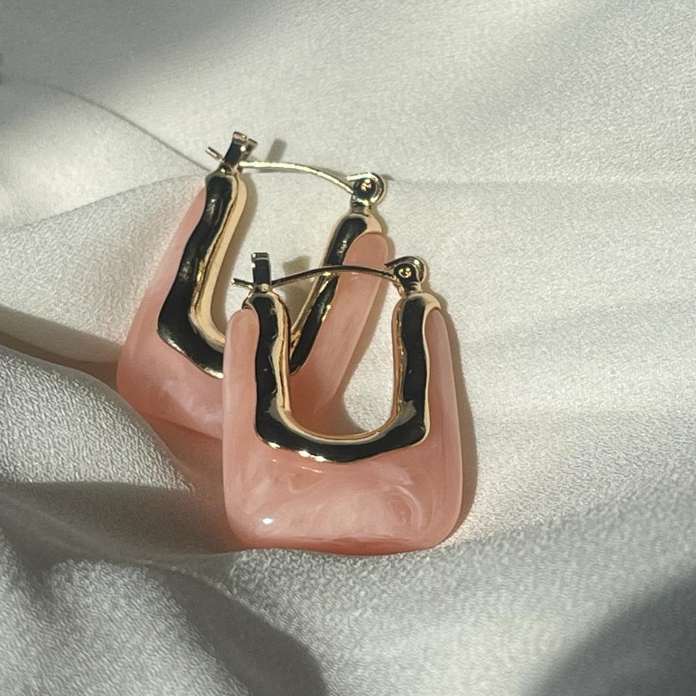 Pink U-shape acrylic hoop earrings